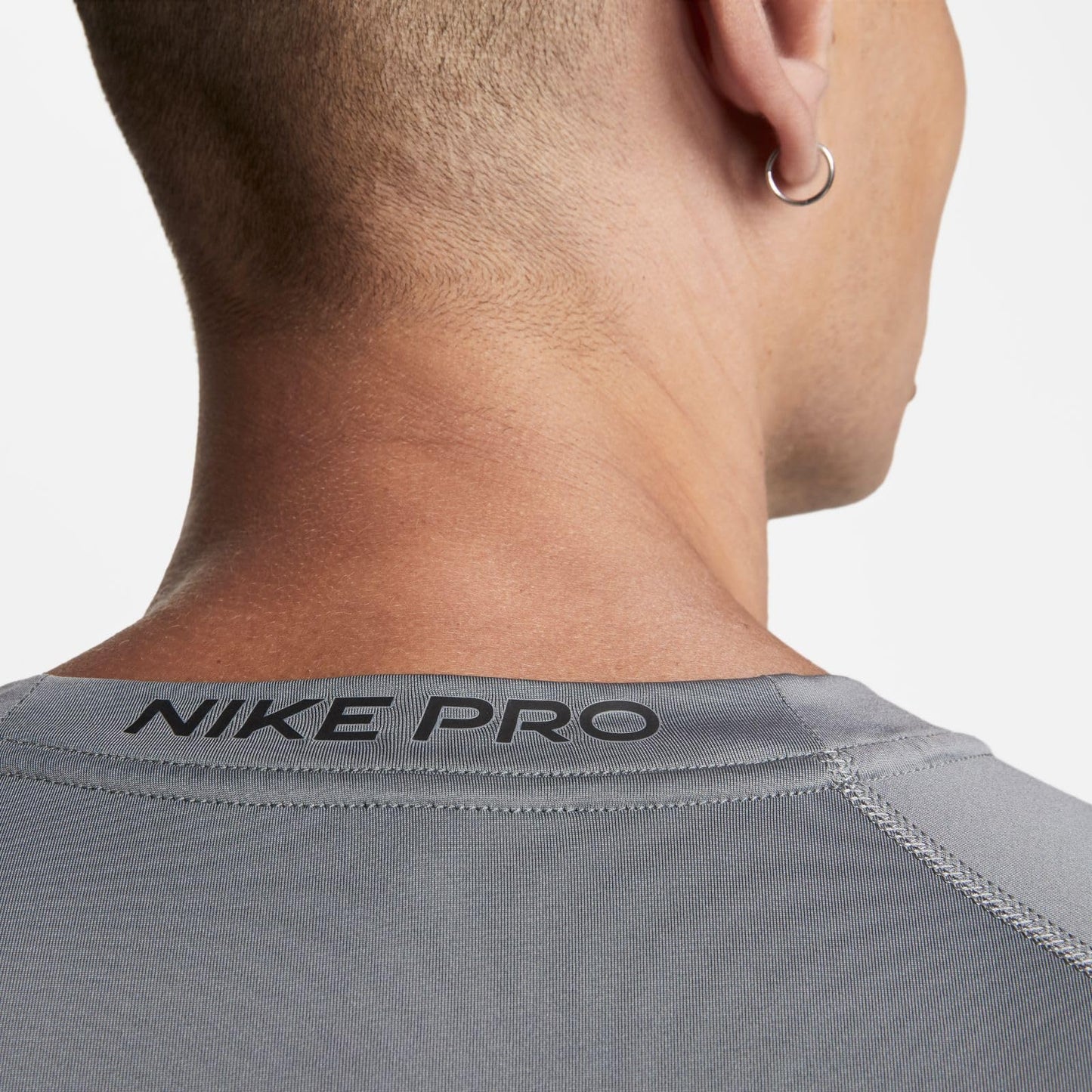 NIKE Men's M Np Df Tight Top Ss Sweatshirt