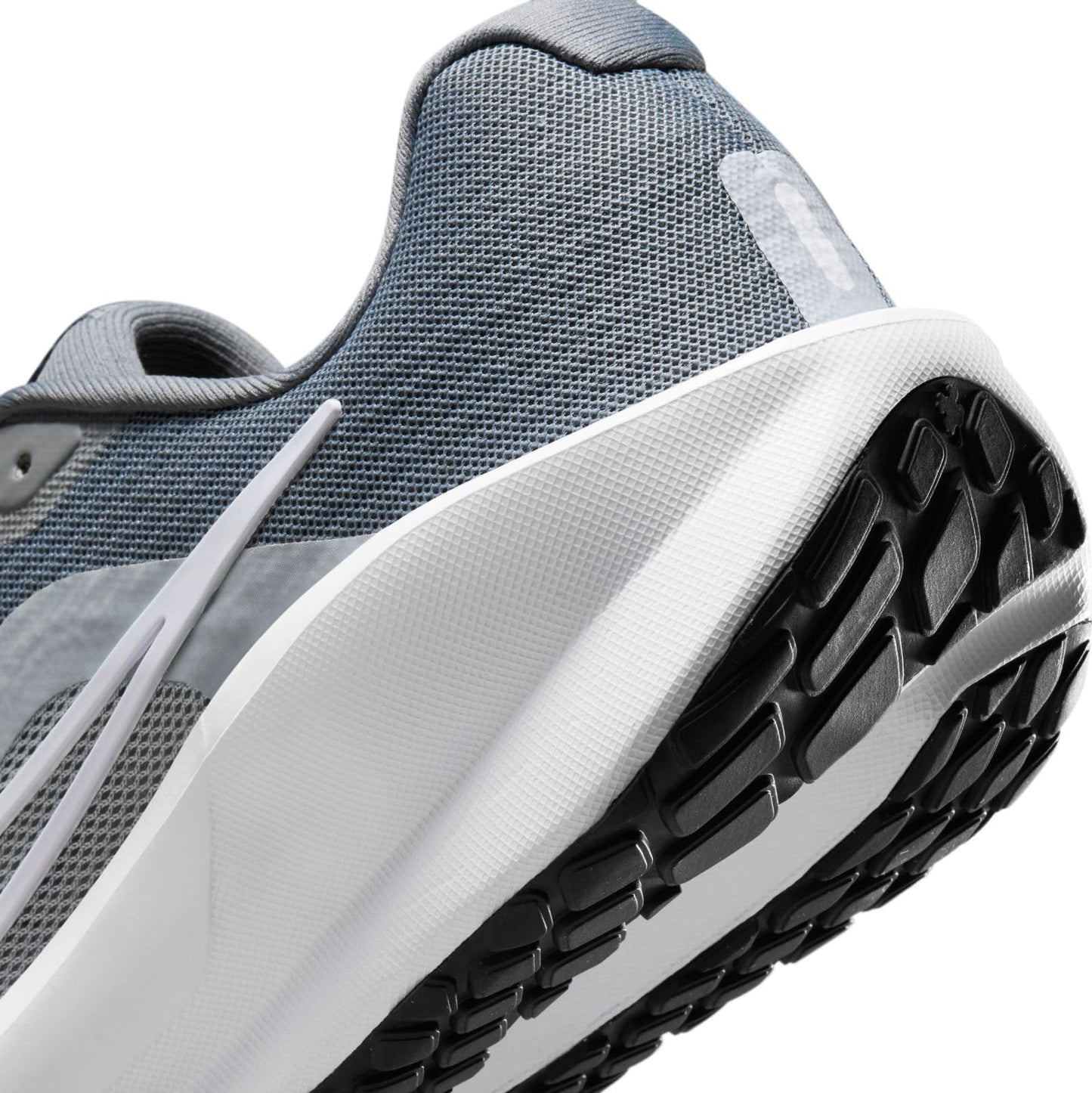 NIKE Men's Downshifter 13 Sneaker