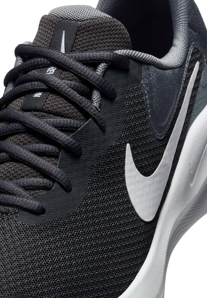 NIKE Men's Revolution 7 Sneaker
