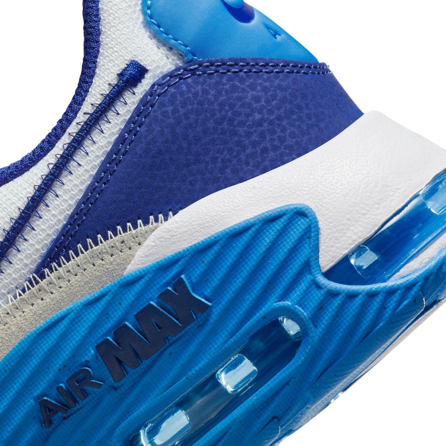 NIKE Men's Air Max Axis Fitness Shoes