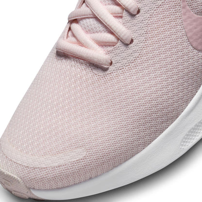 NIKE Women's Revolution 7 Low