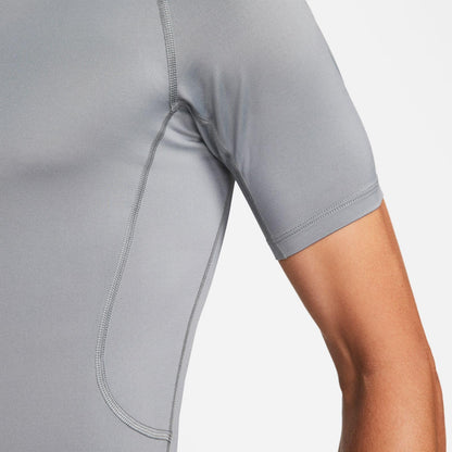 NIKE Men's M Np Df Tight Top Ss Sweatshirt