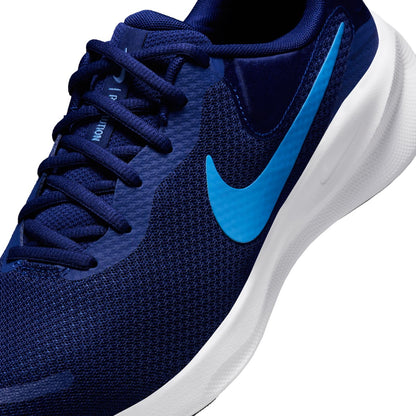 NIKE Men's Revolution 7 Sneaker
