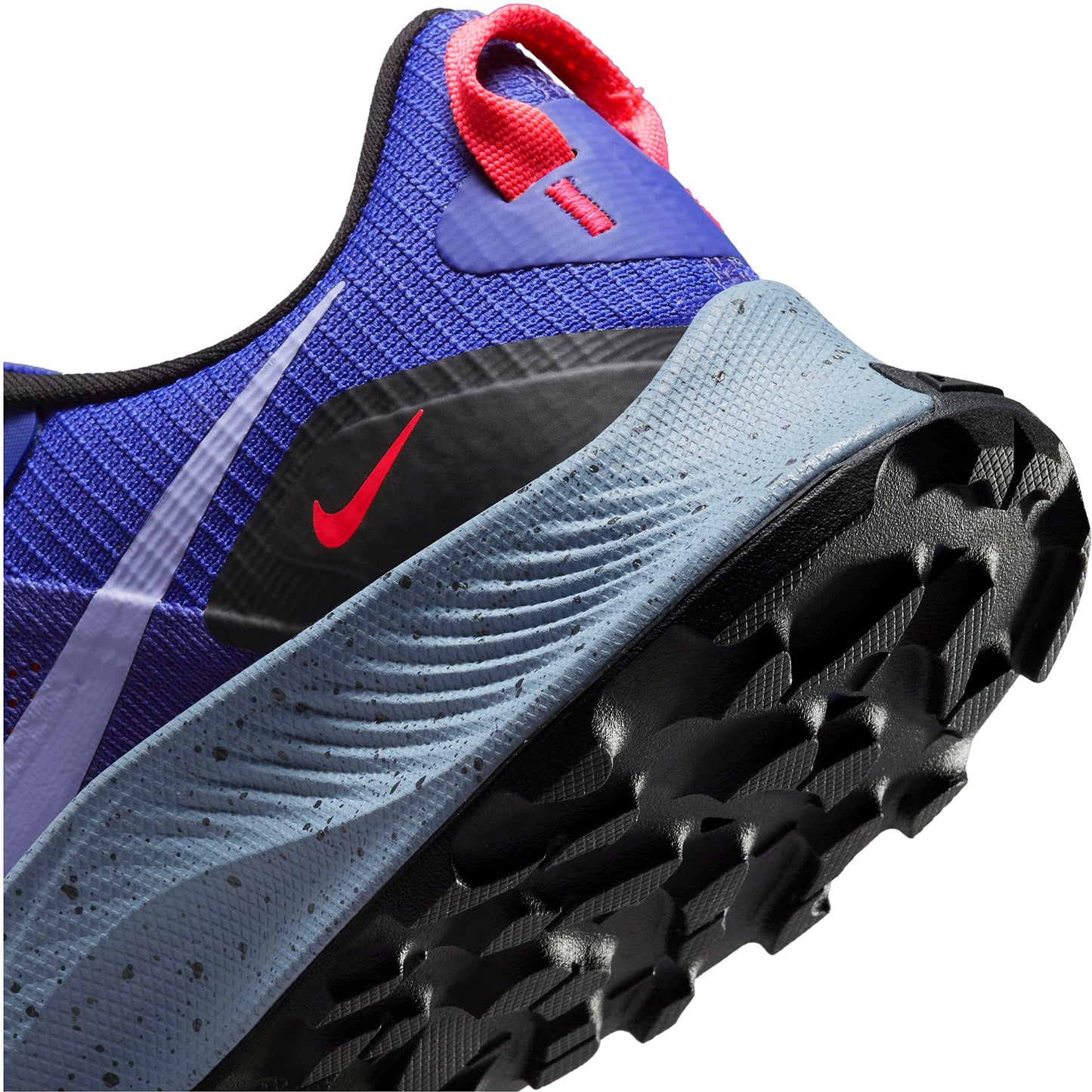 NIKE Women's Pegasus Trail 3 Walking Shoe