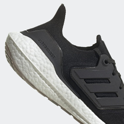 adidas Men's Ultraboost 22
