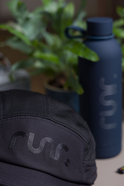 Runr Stuttgart Blackout Technical Running Hat