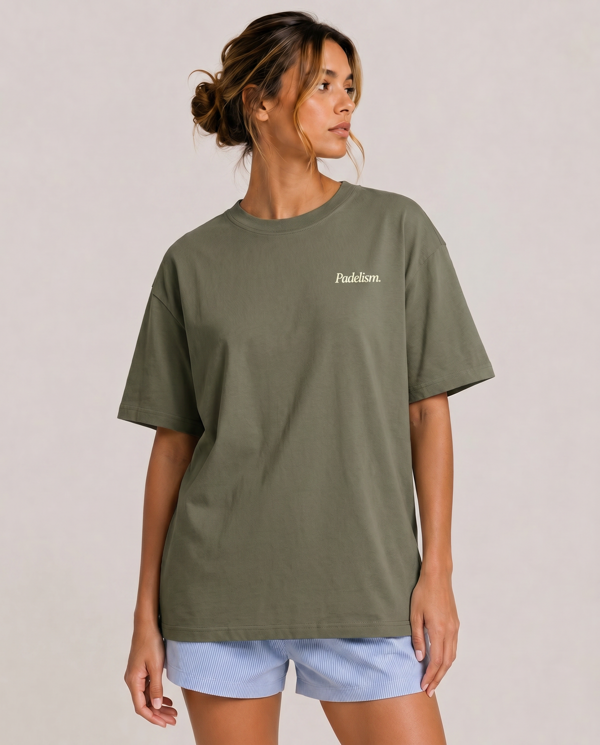 Green heavyweight T-shirt with small 'Padelism.' chest logo