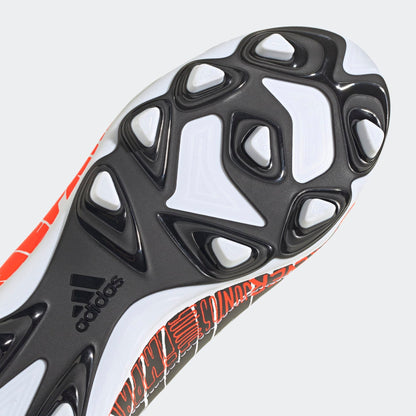 Kids' football boot outsole with molded FG studs and black traction pattern