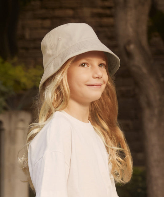 Kids light pink organic cotton bucket hat with wide brim and stitched panels