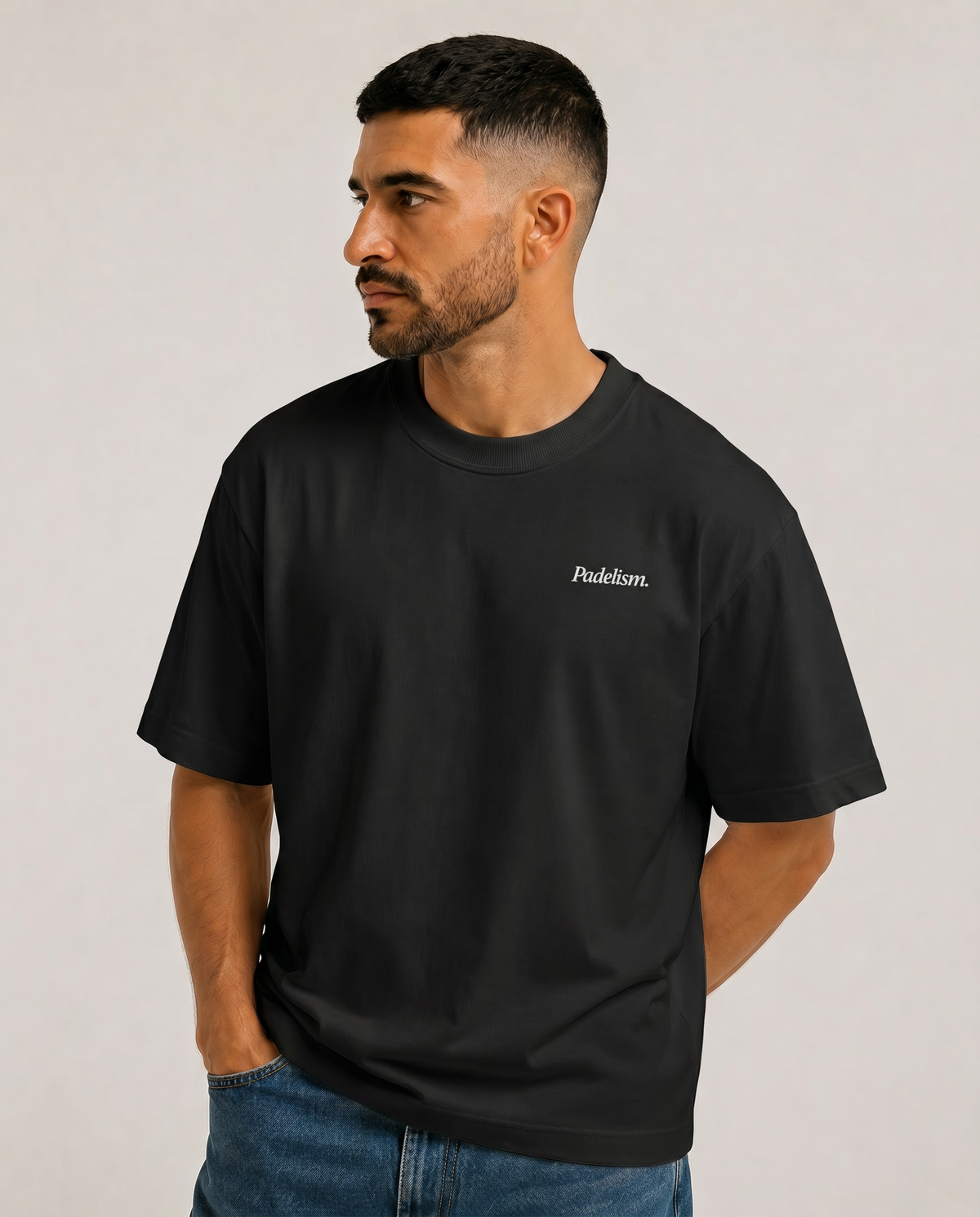 Black heavyweight T-shirt with small 'Padelsim' chest logo