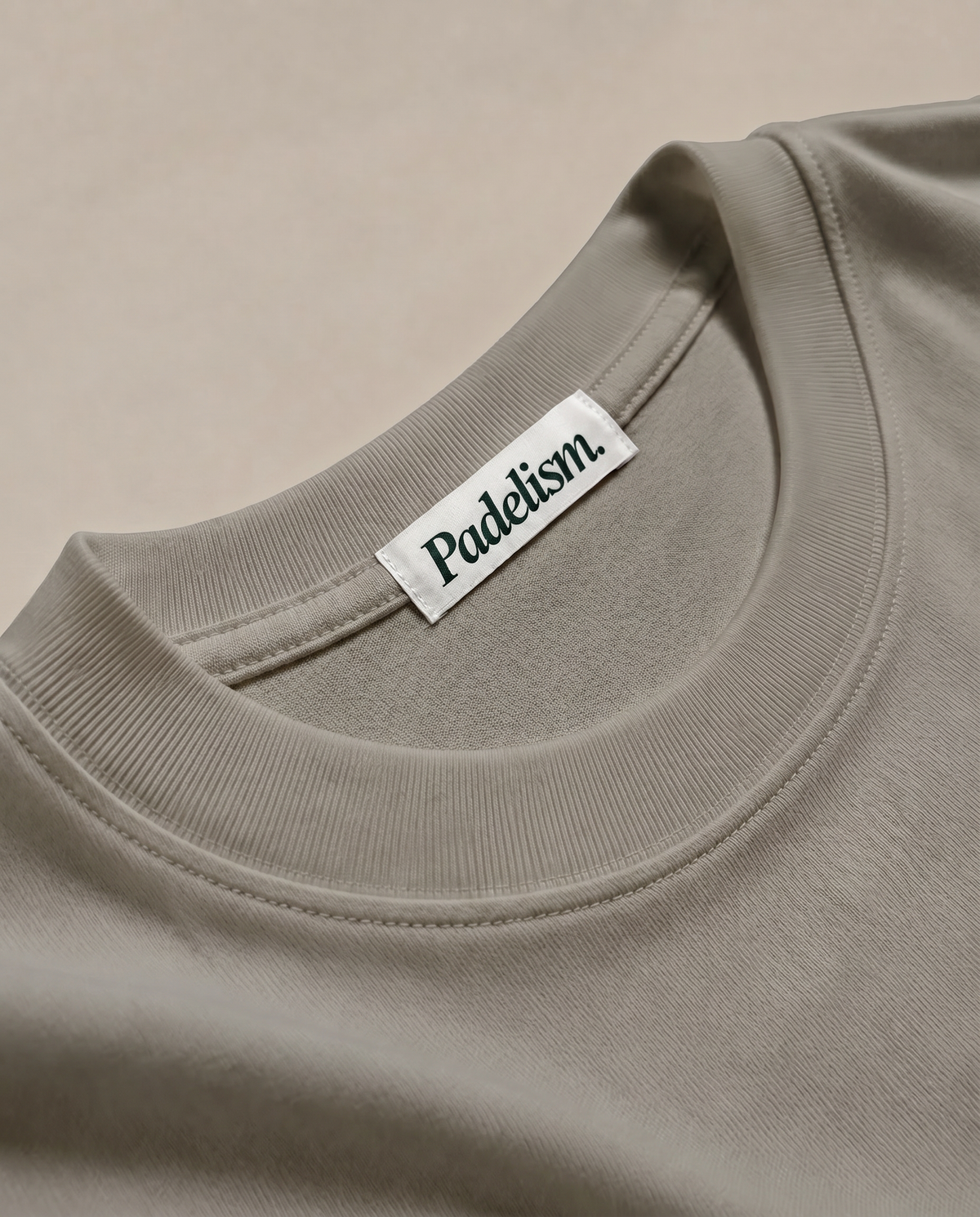 Oat gray heavyweight T-shirt with crew neck seam and woven brand neck label