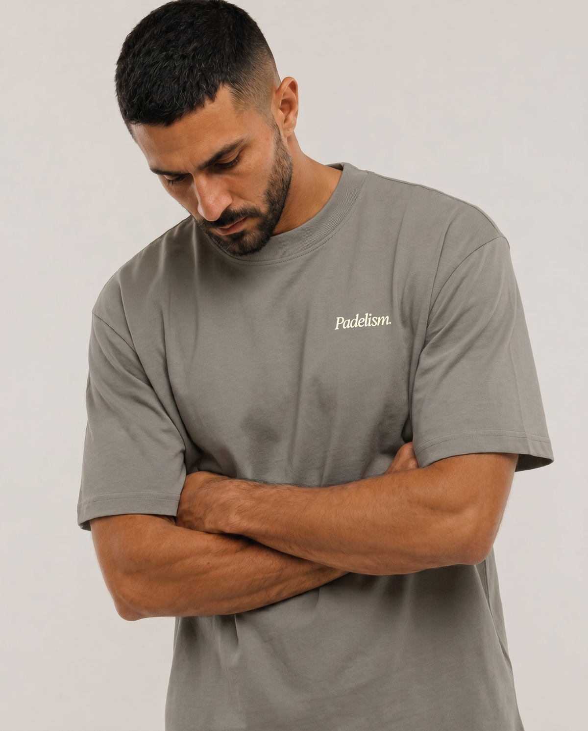 Gray heavyweight T-shirt with crew neck and small chest logo print