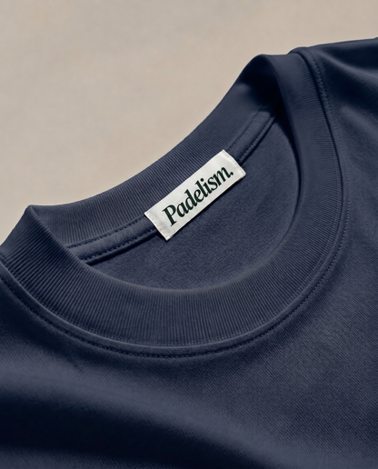 Navy heavyweight T-shirt with crew neck seam and woven brand neck label